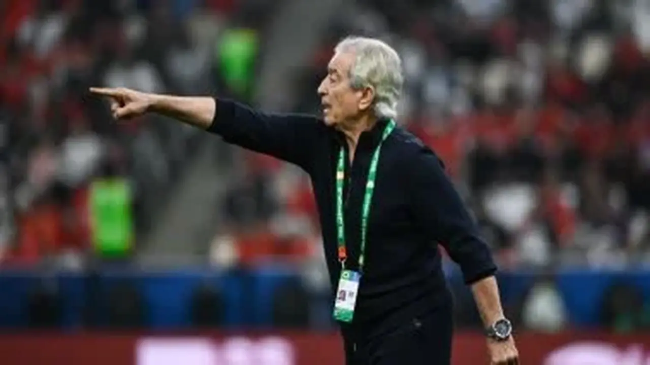 مروان حمدى يقود هجوم المنتخب الوطني على حساب محمد شريف في التشكيل الجديد